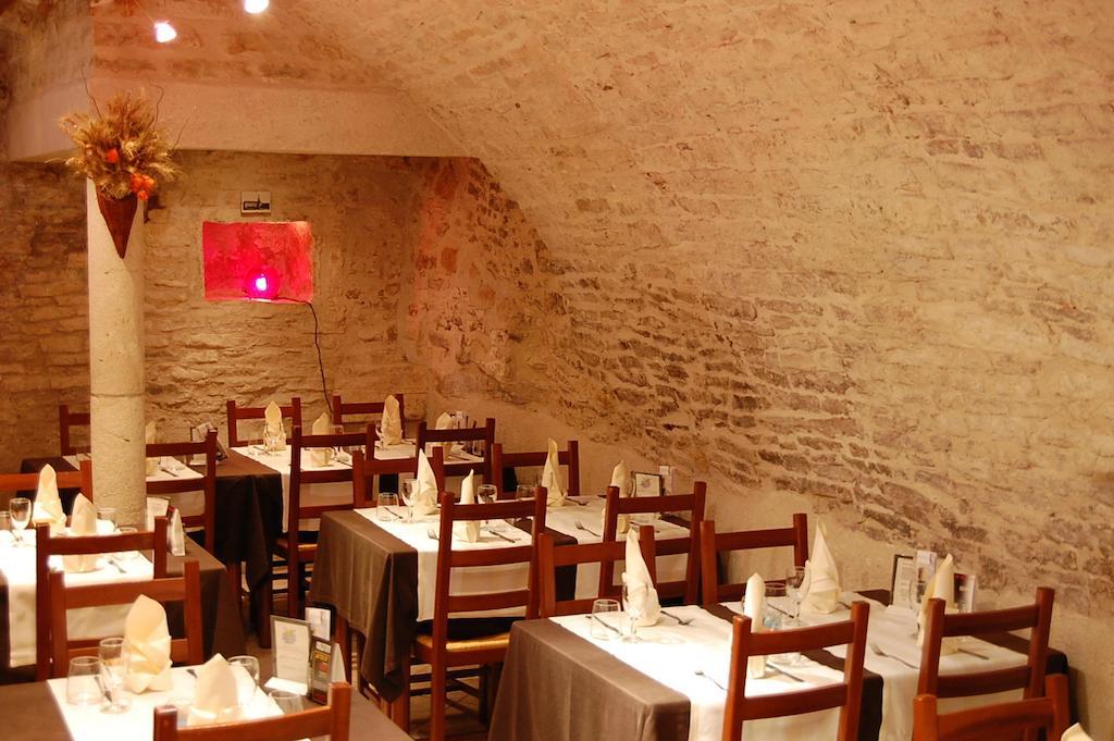 Hotel Du Donjon Champlitte-et-le-Prélot المظهر الخارجي الصورة