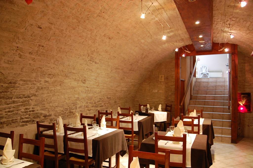 Hotel Du Donjon Champlitte-et-le-Prélot المظهر الخارجي الصورة